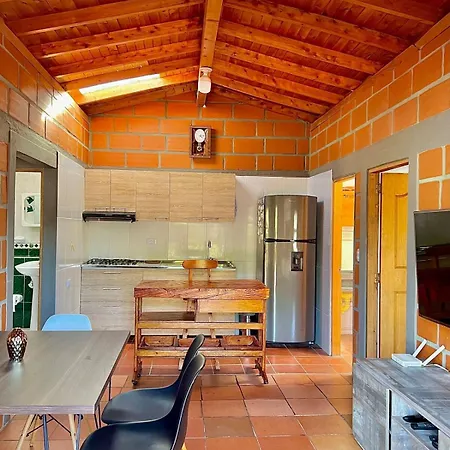 Next To The Airport - Cute Home Rionegro Exterior photo