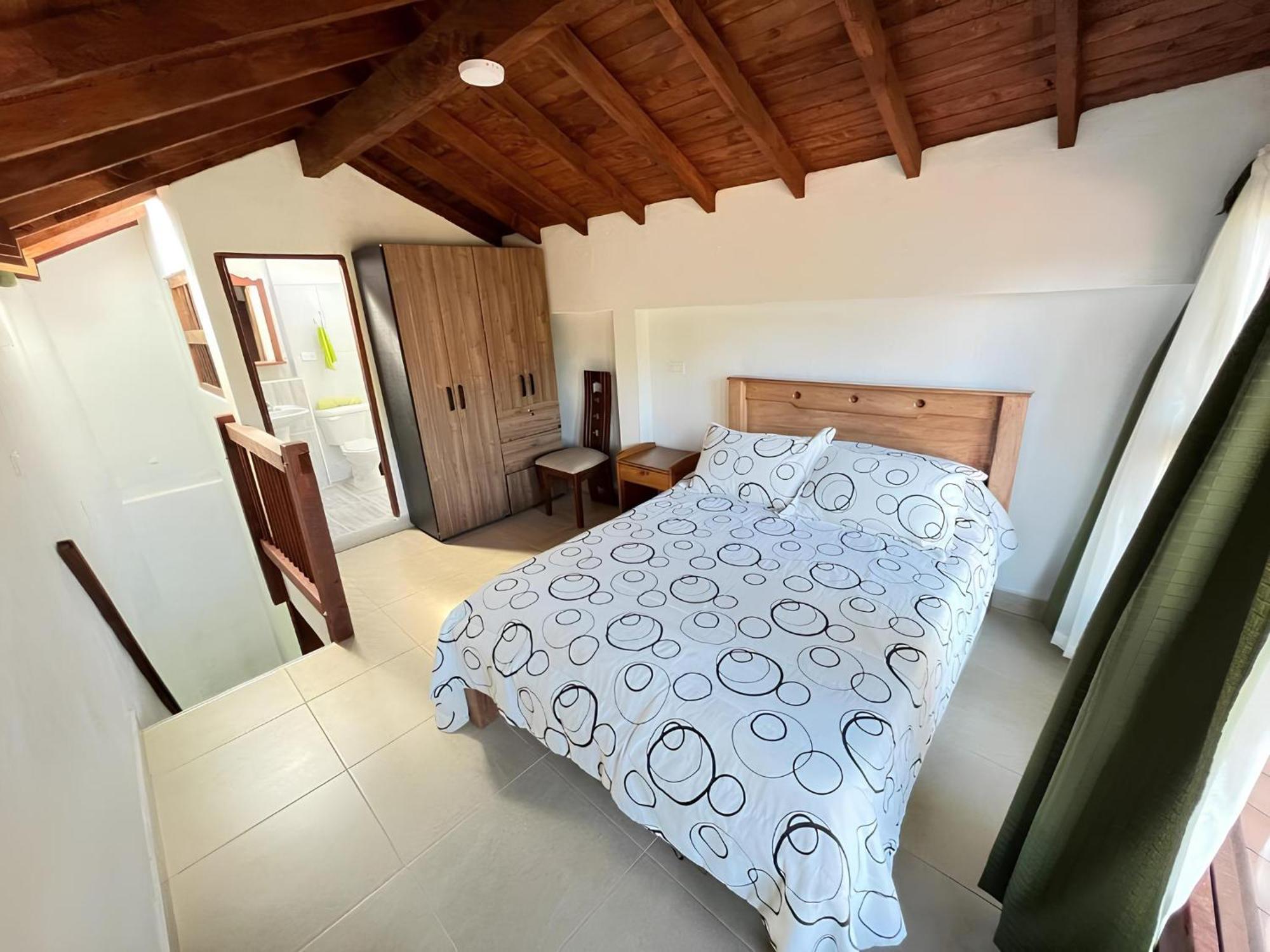 Next To The Airport - Cute Apartment *